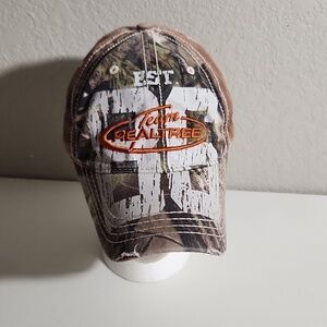 Paramont Outdoors Hat Team Realtree Camo Distressed Rounded Brim 86